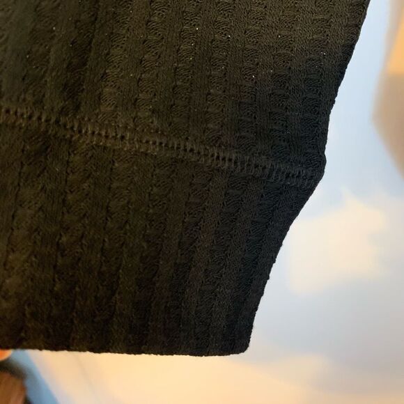 😊 3/$30 CHASER black Hoodie thin waffle soft fabric shirttail hem Size S - Picture 7 of 7